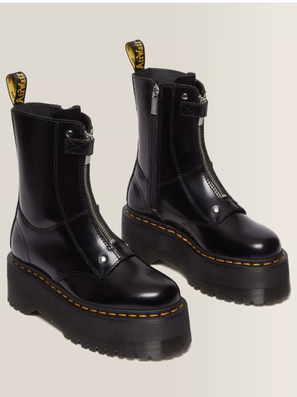 DR. MARTENS JETTA HI MAX LEATHER PLATFORM BOOTS IN SIZE W 8
